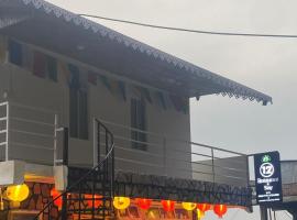 12 Degree, Hotel in Takdāh