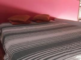 Chalé pé na areia e vista Mar, hotel in Ilhéus