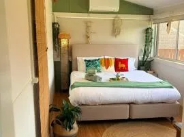 Mystic Gardens with private entrance and bathroom