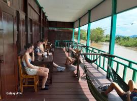 Sompong sunset view guest house, hostel &sigma;&epsilon; Don Det