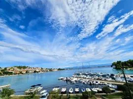 Olive Island Apartment