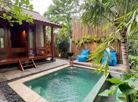 Ngesil Private Joglo & Pool