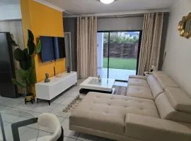 Luxury Blyde Crystal Lagoons