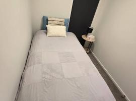 Single Guest Room in Upper Hutt, khách sạn ở Wallaceville