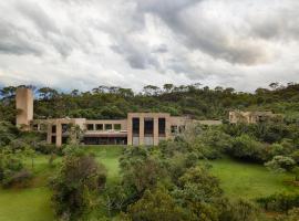 Casa das Tucaneiras - magnificent country house, hotel in Nova Lima