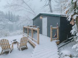 Studio Cottage in Pine Lake #6, Hotel in Gravenhurst