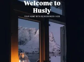 Husly Reine - your home with Reinebringen view