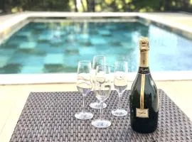 Amplia villa a 40m de la playa con piscina y Wi-Fi - ES-258-177
