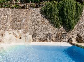 Amalfi Rooms with pool, kh&aacute;ch sạn c&oacute; hồ bơi ở Amalfi