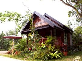 Baansuan Lychee Maeklong Resort Ampawa, hotell i Amphawa