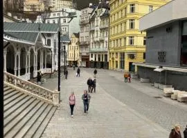 Trziste 28 Apartment