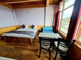 Narkanda Heights Rooms