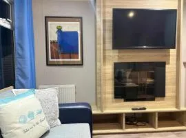 The Holiday Lodge- Your Sweet Retreat