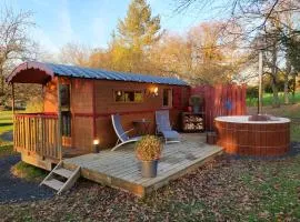 le cocon d'amour " Roulotte avec bain nordique privée"