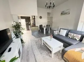 Spacious 2BR Home by Portobello Beach