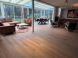 Villa Juni - New spacious villa with hottub