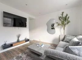 Business Ready Stay I Close to Maidstone East & Town Centre