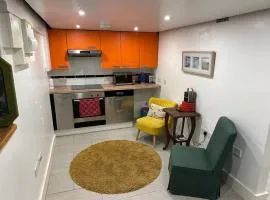 Sleek Self-Contained Studio Retreat own entrance