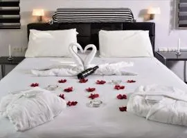 Black&White Had Ness