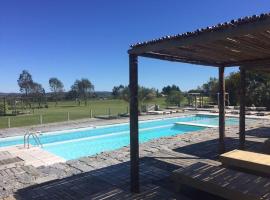 Casa en El Quijote Club de Chacras, La Barra, Punta del Este.，位于马尔多纳多的酒店