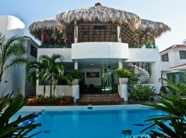 Villas Maria Isabel, beach hotel in Santa Cruz Huatulco