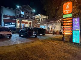 Western Castle Stay n lawn，位于哥印拜陀的酒店