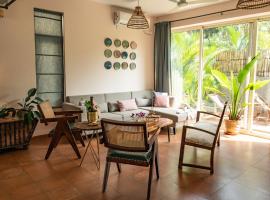 Mimo 4BHK Villa in Sangolda Dreamscape with Private Pool & Field View, hotell sihtkohas Sangolda