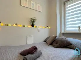 Pineapple Room 10 Min to Old Town Gdańsk,PKP & Shopping Mall
