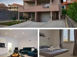 Apartments and Rooms B&B