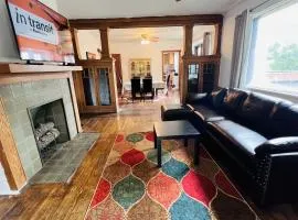 Penn House - Beautiful 3 Bedroom Apartment