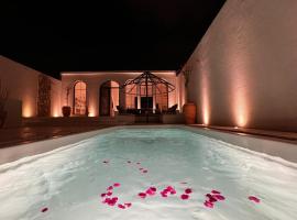 Chalet with a modern bohemian design, hotel Rijádban