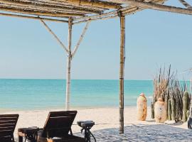 Ipuana Virgin Beach, hotel en Manaure