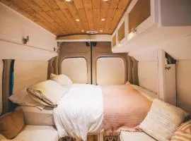 Heated Cosy Campervan London Hideaway