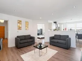 Modern Luxury 2 Bed, 2 Bath, City Centre Apartment