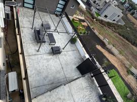 רויאל דליה סויטס, hotel a Dāliyat el Karmil