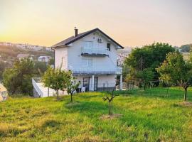 White Villa Blažuj, hótel í Blažuj
