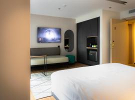 מלון אבא תל-אביב-יפו, מלון בתל אביב