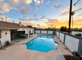 Pool paradise near ASU campus & Scottsdale, hotel en Tempe