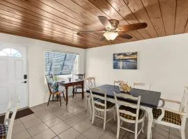 Cozy beach home at Lemon bay