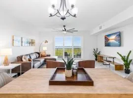 RIVER FLY IN Coastal Penthouse Panoramic Views RFI-808