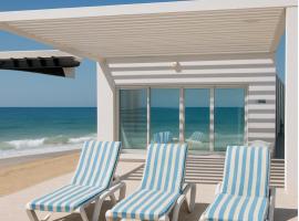 Liora Inside Al Dana beach Resort, hotel v destinaci Half Moon Bay