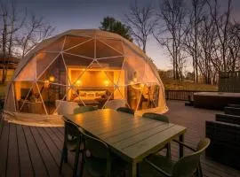 Sky Dome - Romantic Stay, Hot Tub, Wi-Fi, AC & Heat