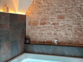Loft architecte exceptionnel avec mini piscine design, khách sạn ở Metz
