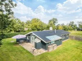 8 person holiday home in Ørsted-By Traum