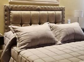 Modern apartment in Azul, comfort and style with patio، فندق في أزول