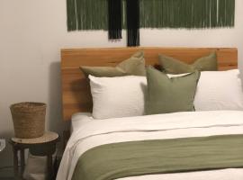 Pet Friendly Acer Arena Accommodation, khách sạn ở Sydney