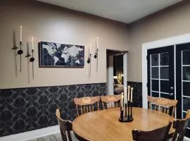 Gold Room at Stag and Sparrow