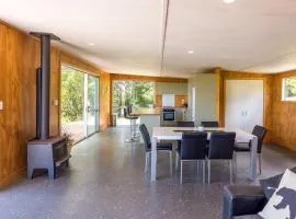 Lookout Landing by Waiheke Pure