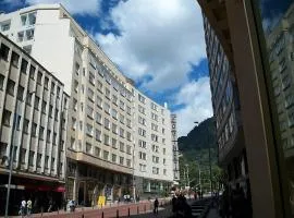 Hotel Continental ByHours