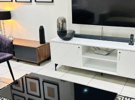 Luxe Haven 102 Ventura Estate, hotel in Sandton